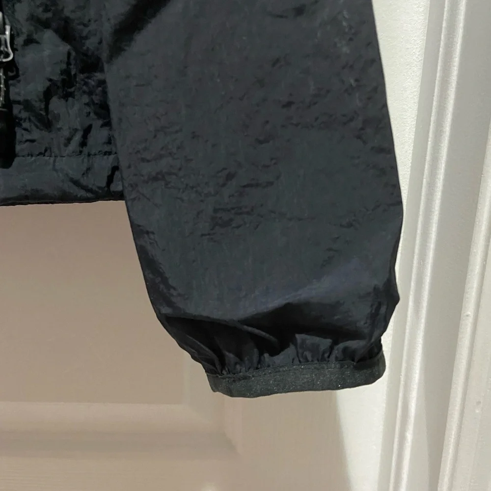 Women’s Mesh Lined Hooded Windbreaker, Black, size Medium - NWOT - Picture 5 of 8